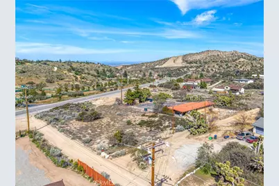 3407 Hwy 2, Pinon Hills, CA 92372 - Photo 56