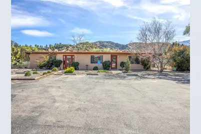 3407 Hwy 2, Pinon Hills, CA 92372 - Photo 10