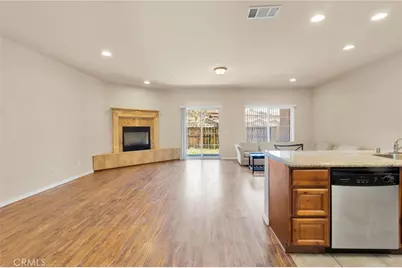 14119 Jicarilla Road, #204, Apple Valley, CA 92307 - Photo 8