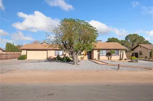 11935 Wapato Rd, Apple Valley, CA 92308 - Photo 2