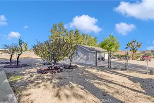 10298 Custer Ave, Lucerne Valley, CA 92356 - Photo 54