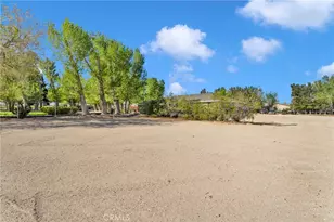 10298 Custer Ave, Lucerne Valley, CA 92356 - Photo 68