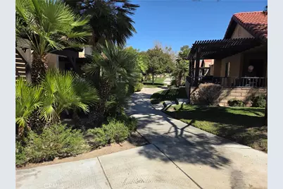 19099 Frances, Apple Valley, CA 92308 - Photo 4