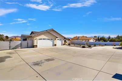 7491 Newhall, Hesperia, CA 92345 - Photo 4