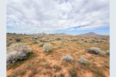 3 Carmel, Apple Valley, CA 92307 - Photo 6