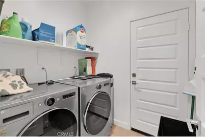 13056 Lancaster, Hesperia, CA 92344 - Photo 18