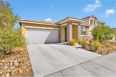 13056 Lancaster, Hesperia, CA 92344 - Photo 2