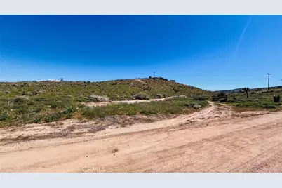 10111 Cerra Vista Street, Apple Valley, CA 92308 - Photo 4