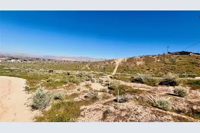 10111 Cerra Vista Street, Apple Valley, CA 92308 - Photo 6