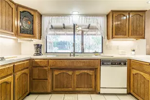 7040 Kenyon Ave, Hesperia, CA 92345 - Photo 16