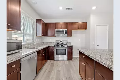 11582 Miranda, Adelanto, CA 92301 - Photo 8