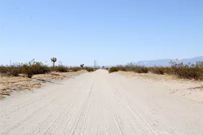 18 Ac Lessing Avenue, Adelanto, CA 92301 - Photo 14