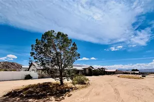 17389 Central Rd, Apple Valley, CA 92307 - Photo 12