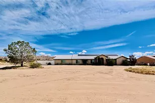 17389 Central Rd, Apple Valley, CA 92307 - Photo 8