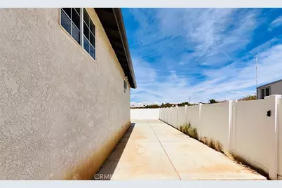 17389 Central Road, Apple Valley, CA 92307 - Photo 30