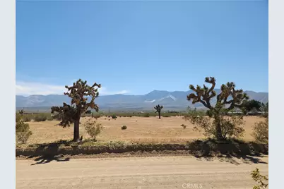 30600 Morningside Street, Lucerne Valley, CA 92356 - Photo 2