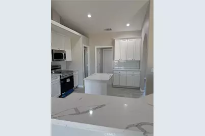 17796 Valencia Street, Hesperia, CA 92345 - Photo 8