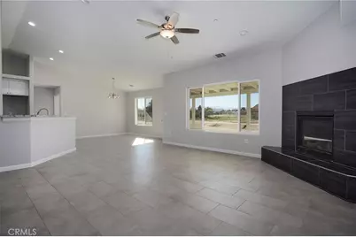 17796 Valencia Street, Hesperia, CA 92345 - Photo 2