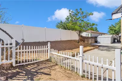 14386 Stone Creek Trail, Hesperia, CA 92344 - Photo 38