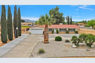 20115 Shoshonee, Apple Valley, CA 92307 - Photo 2