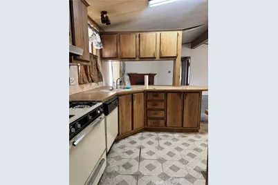 11420 Lee Avenue #36, Adelanto, CA 92301 - Photo 8