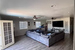 25380 Anderson Ave, Barstow, CA 92311 - Photo 8