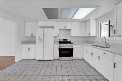 12421 Spring Valley Parkway, Victorville, CA 92395 - Photo 16