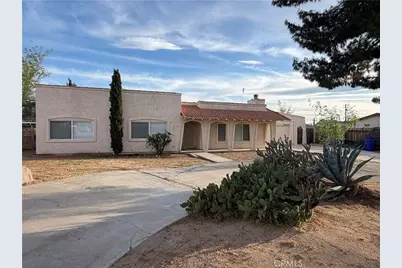 21011 Teton, Apple Valley, CA 92308 - Photo 2