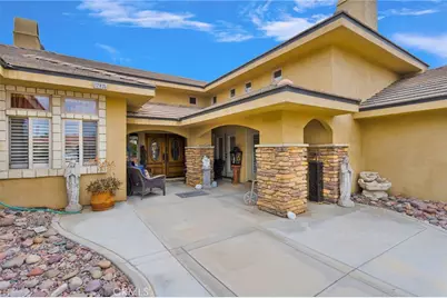 12935 Galewood, Apple Valley, CA 92308 - Photo 6