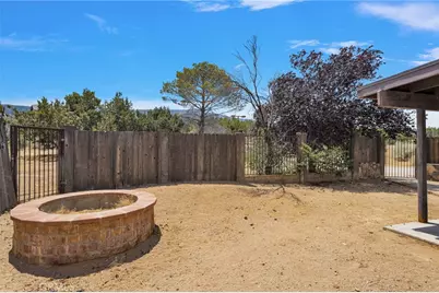 8970 Silver Rock, Pinon Hills, CA 92372 - Photo 32
