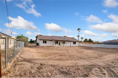 15056 Coalinga, Victorville, CA 92392 - Photo 36