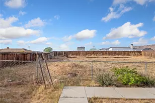 22404 Broken Lance Ct, Apple Valley, CA 92307 - Photo 32