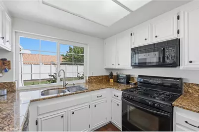 13074 San Miguel Street, Victorville, CA 92392 - Photo 6