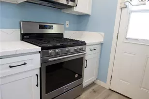 10008 Geneva, Montclair, CA 91763 - Photo 6