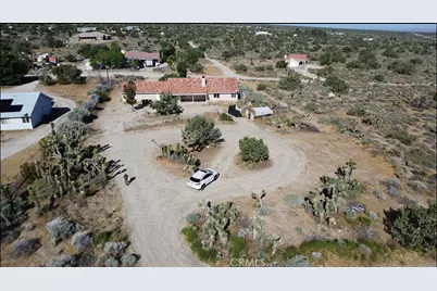 10685 Crystal Air, Pinon Hills, CA 92372 - Photo 8
