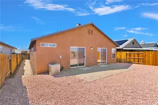 13499 Merry Oaks St, Victorville, CA 92392 - Photo 42