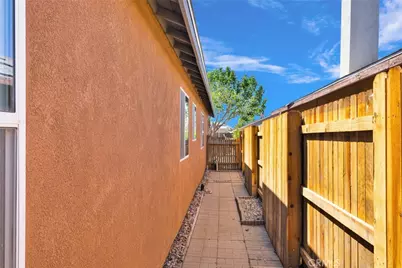 13499 Merry Oaks Street, Victorville, CA 92392 - Photo 38
