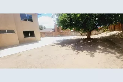 15016 Whitekirk, Victorville, CA 92394 - Photo 8