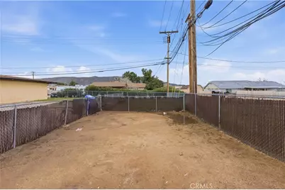21739 Panoche Road, Apple Valley, CA 92308 - Photo 18