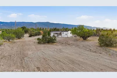 3038 White Fox Trail, Phelan, CA 92371 - Photo 32