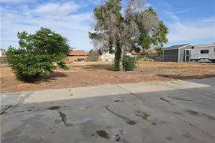 13502 Cuyamaca Rd, Apple Valley, CA 92308 - Photo 8