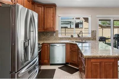 14837 Melbourne, Hesperia, CA 92345 - Photo 18