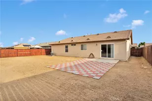 16572 Don Quijote, Victorville, CA 92395 - Photo 32