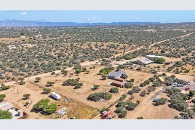 8074 Mira Mar Road, Phelan, CA 92371 - Photo 42