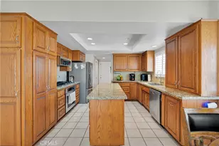 16258 Chiwi, Apple Valley, CA 92307 - Photo 8