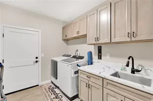 9926 Fir St, Oak Hills, CA 92344 - Photo 12
