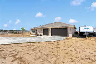 9926 Fir St, Oak Hills, CA 92344 - Photo 2