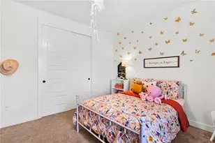 8421 Macron, Oak Hills, CA 92344 - Photo 40