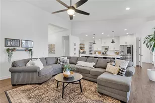 8421 Macron, Oak Hills, CA 92344 - Photo 16