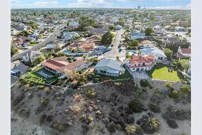 17990 Fremontia, Victorville, CA 92395 - Photo 4